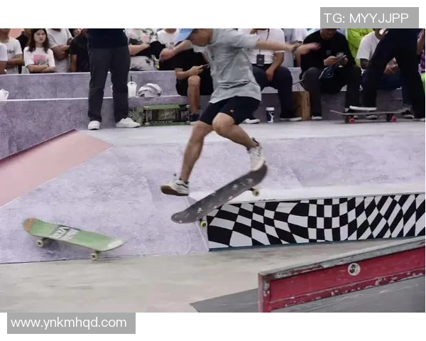 成都滑板队在控制与失误之间的平衡探讨与反思