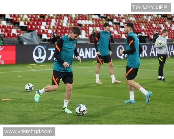 希拉尔与沙特纳萨的巅峰对决揭示足球战术与团队合作的魅力 希拉尔与沙特纳萨的巅峰对决揭示足球战术与团队合作的魅力