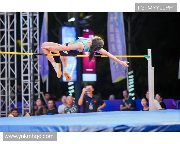 波斯波利斯与希拉尔激战正酣谁将赢得这场巅峰对决