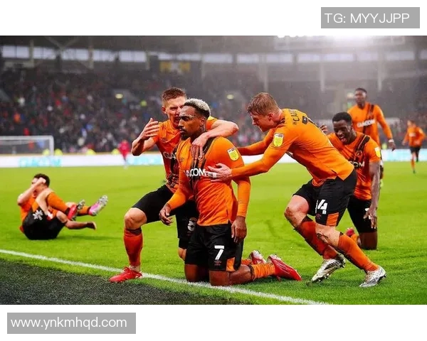 赫尔城与诺维的激烈对决展现英冠球队的拼搏精神与战术智慧 赫尔城与诺维的激烈对决展现英冠球队的拼搏精神与战术智慧